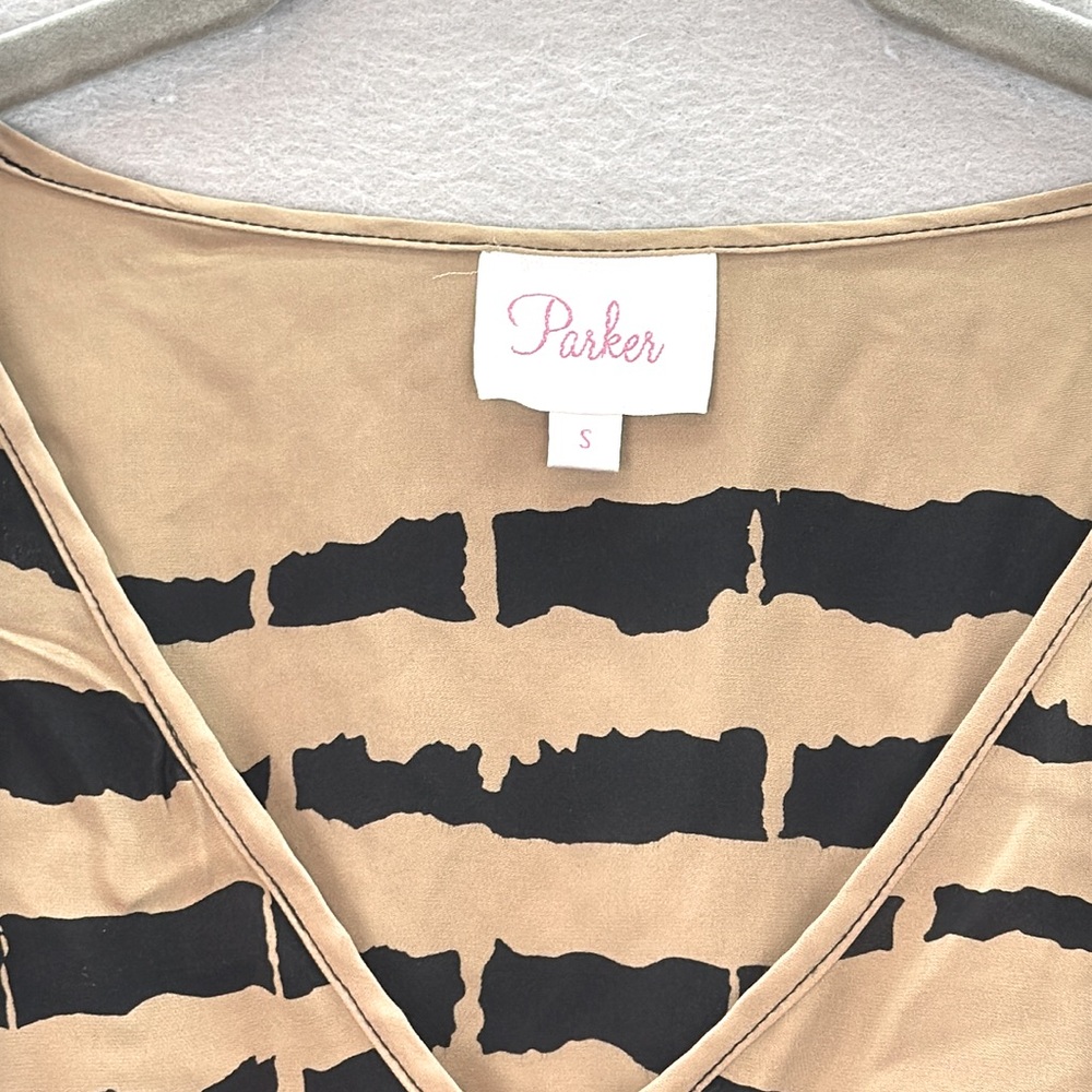 Parker - women’s 100% silk blouse kimono 1/2 sleeve Tan Black elastic waist Top - Picture 3 of 6